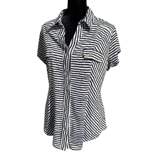 ROZ & ALI women’s size L short sleeve button-down top - Picture 3 of 10